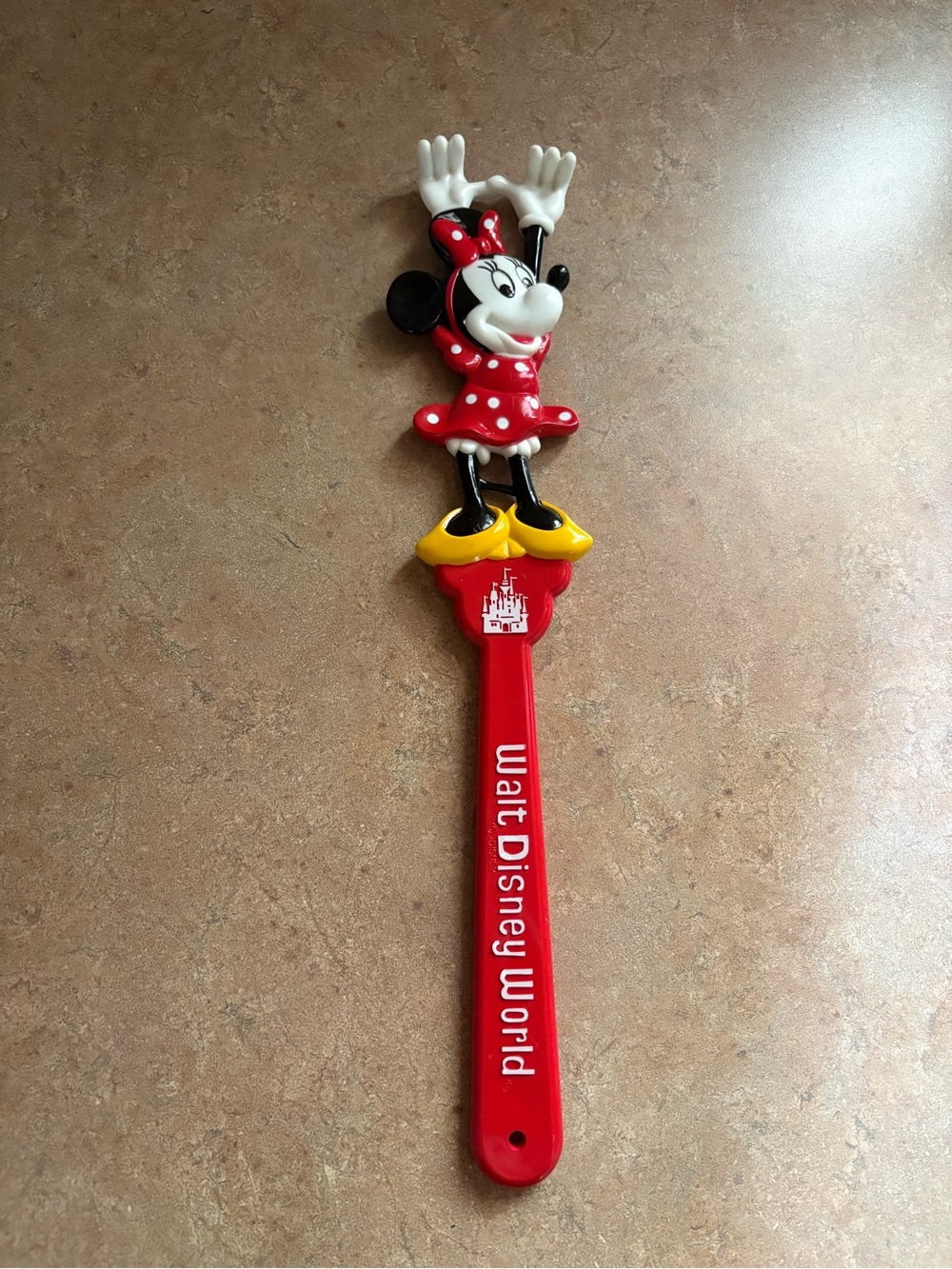 Walt Disney World Minnie Mouse Back scratcher - Red, Yellow, Black